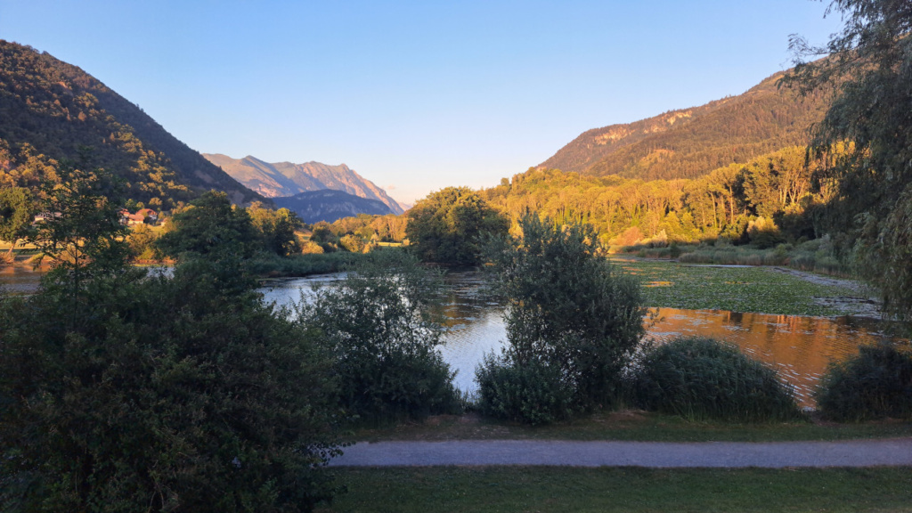 Vue sur le Lac du Môle ; ©Photo Alain Benard
